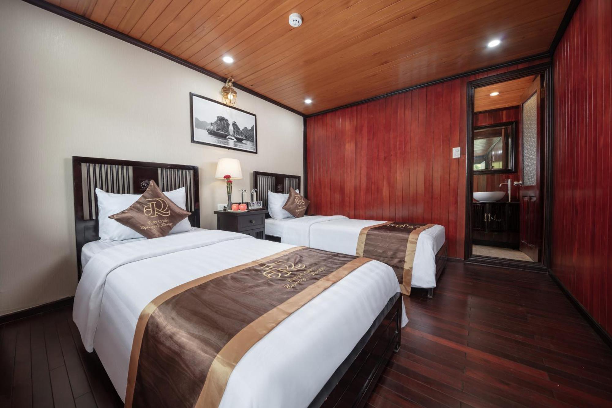 Ruby Cruise Ha Long Exterior foto