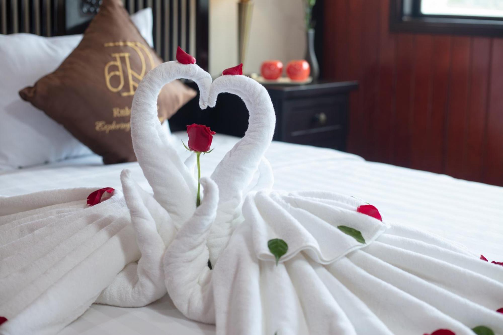 Ruby Cruise Ha Long Exterior foto